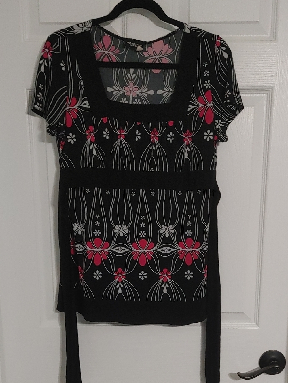 Vtg Women’s Floral Square-Neck Black Top with Pink Accents Tie Back Size Large
